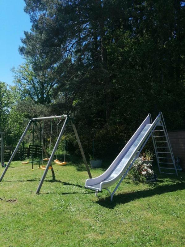 オラドゥール・シュル・グラヌ La Roulotte Des Trois Arbres Bed & Breakfast エクステリア 写真